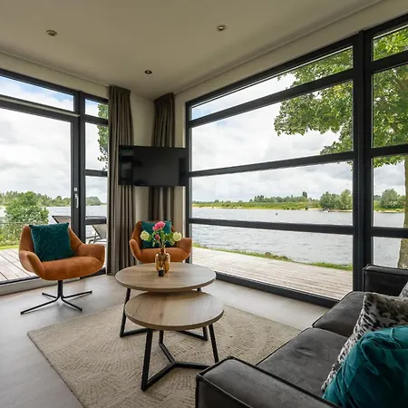 Marinapark Bad Nederrijn Aldeamento Turístico Maurik